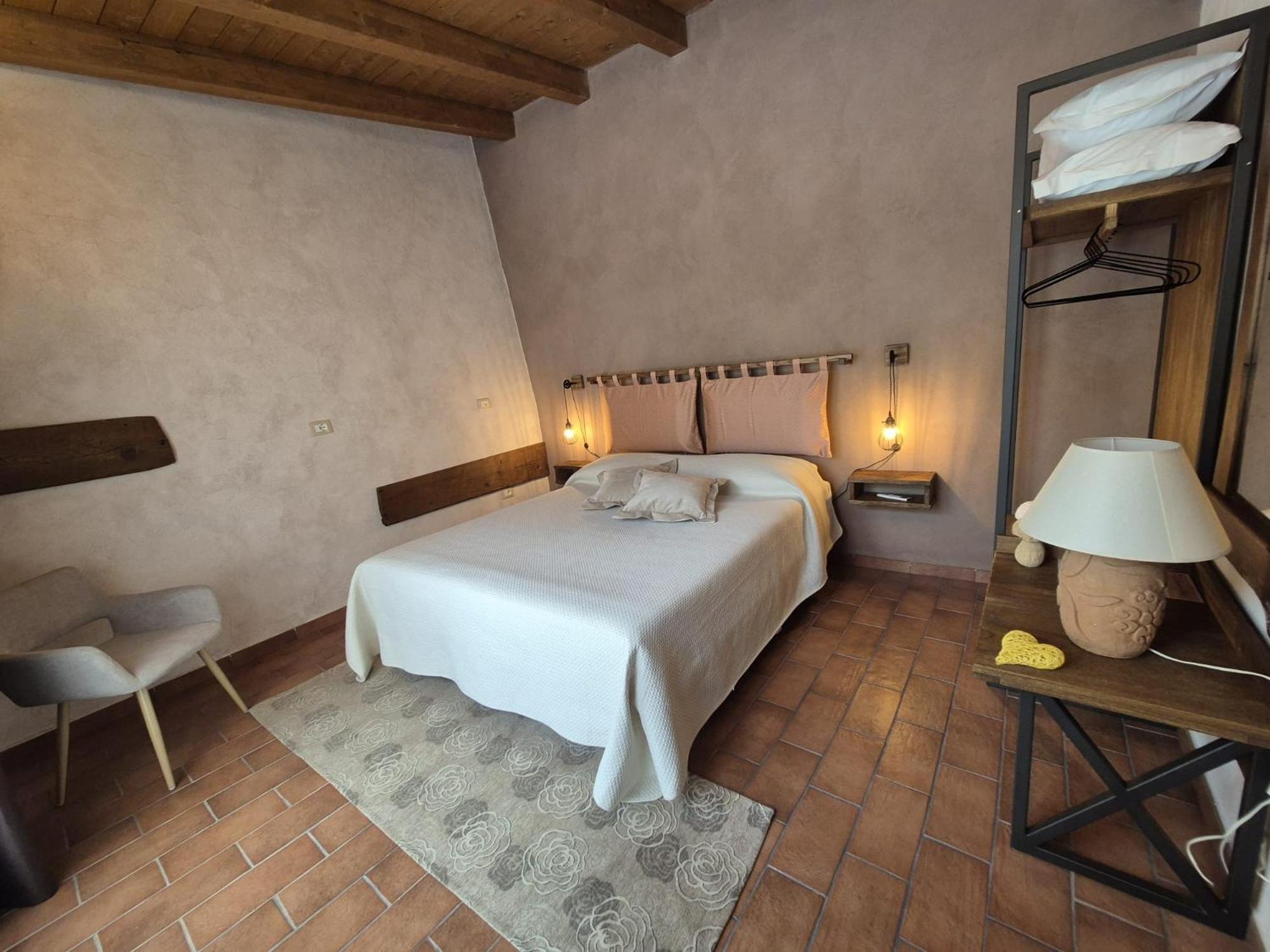 Dimora Dei Baldi - Rooms & Relax Fagnano Alto Exterior photo