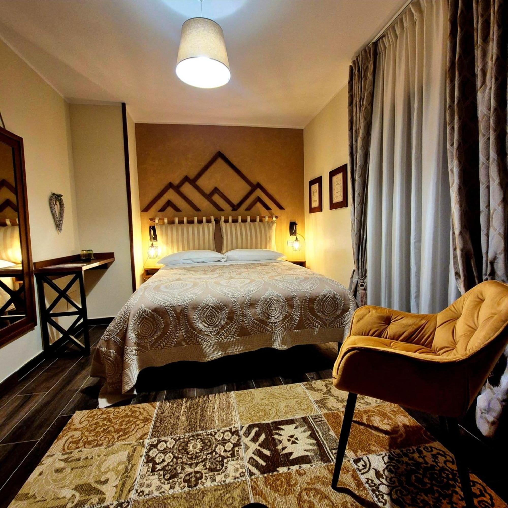 Dimora Dei Baldi - Rooms & Relax Fagnano Alto Exterior photo